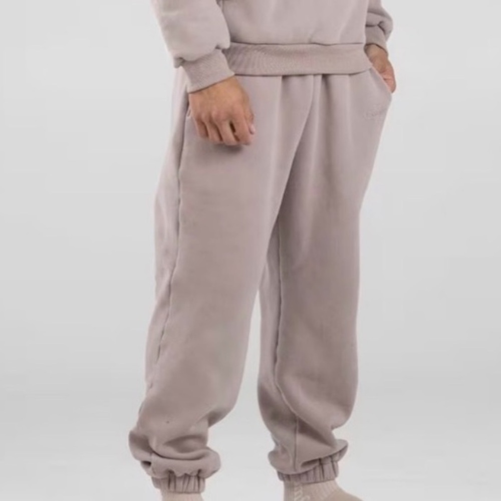 Comfrt Signature Sweatpants Medium Joggers Bark Taupe Tan Unisex